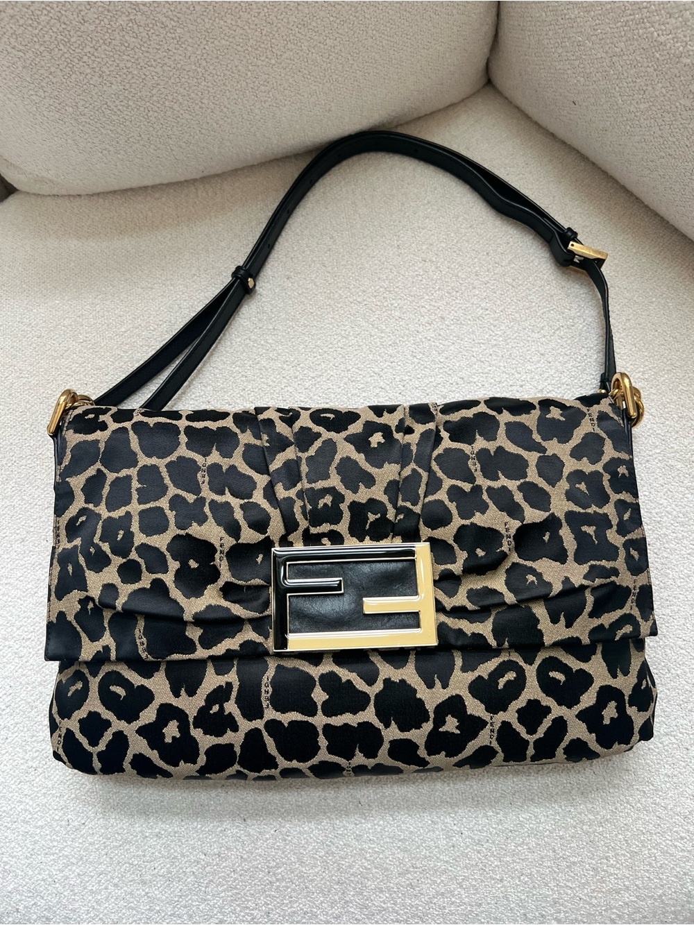 🐆 Fendi Baguette Large 2 Way Leopard Print Canvas Leather Bag in Black & Tan GHW